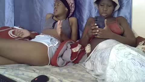 Alicia online show from 10/29/25, 06:53