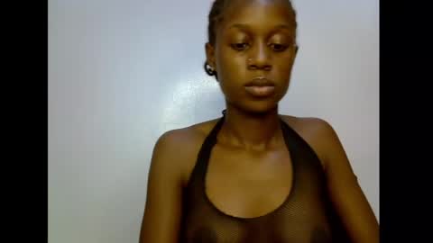Snapshot of slim_candy12 chatting on 05/25/26, 08:37 Lily online show from 05/25/26, 08:37
