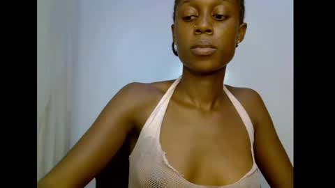 Snapshot of slim_candy12 chatting on 05/29/26, 08:40 Lily online show from 05/29/26, 08:40