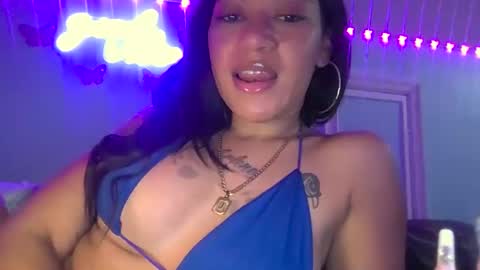 Snapshot of slim_citygurl chatting on 12/11/24, 07:42 Slim citygurl online show from 12/11/24, 07:42