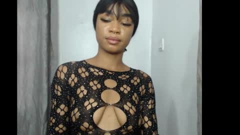Snapshot of slim_ebonygirl4 chatting on 12/17/25, 06:52 Slim ebonygirl4 online show from 12/17/25, 06:52