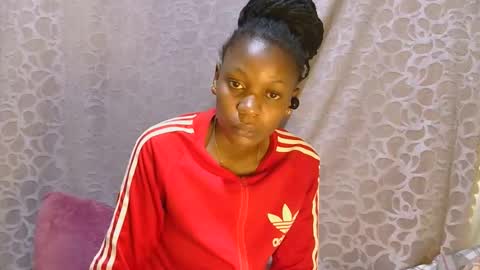 Snapshot of slim_girl01 chatting on 09/14/25, 12:21 slim_girl01 online show from 09/14/25, 12:21