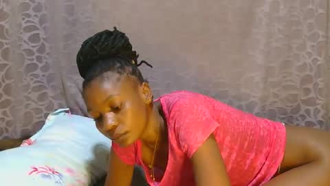 Snapshot of slim_girl01 chatting on 11/24/25, 07:41 slim_girl01 online show from 11/24/25, 07:41