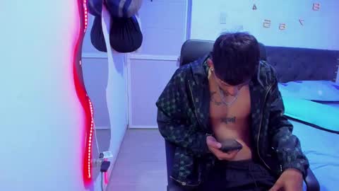 slim_master12 online show from 01/22/25, 06:10