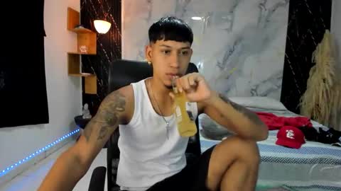 Snapshot of slim_master12 chatting on 04/26/26, 05:21 slim_master12 online show from 04/26/26, 05:21