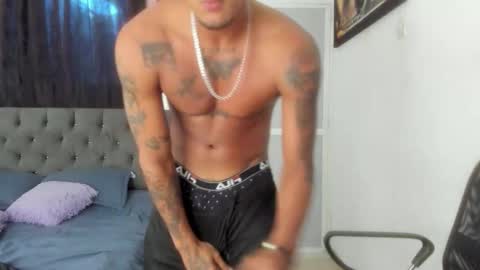Snapshot of slim_master12 chatting on 05/19/26, 08:48 slim_master12 online show from 05/19/26, 08:48
