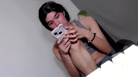 Snapshot of slim_nathalia chatting on 04/25/26, 01:52 slim_nathalia online show from 04/25/26, 01:52