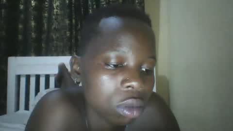 slim_petite_ebony online show from 12/25/24, 09:33