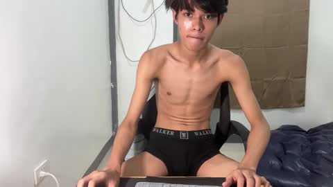 Snapshot of slim_sensation chatting on 10/07/25, 02:14 slim_sensation online show from 10/07/25, 02:14