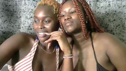 Snapshot of slimandthick1 chatting on 10/21/25, 12:28 slimandthick1 online show from 10/21/25, 12:28