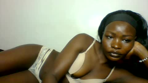 Snapshot of slimdiva chatting on 06/23/26, 05:38 slimdiva online show from 06/23/26, 05:38