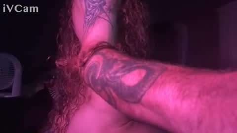 Snapshot of slimedge1243 chatting on 12/16/25, 05:23 slimedge1243 online show from 12/16/25, 05:23