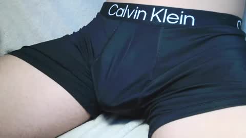Snapshot of slimhungyvng chatting on 07/25/26, 04:37 slimhungyvng online show from 07/25/26, 04:37