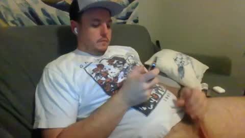 Snapshot of slimjim2090 chatting on 12/23/24, 02:13 slimjim2090 online show from 12/23/24, 02:13