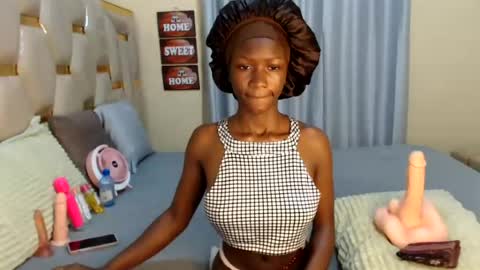 slimqueenbae online show from 07/18/26, 07:56