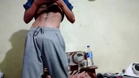 Snapshot of slimshaddyxx chatting on 02/08/25, 08:10 Prince online show from 02/08/25, 08:10