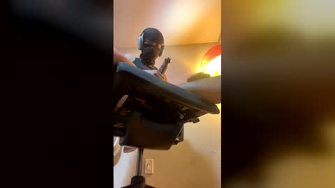 slimsjim86 online show from 12/03/25, 08:56