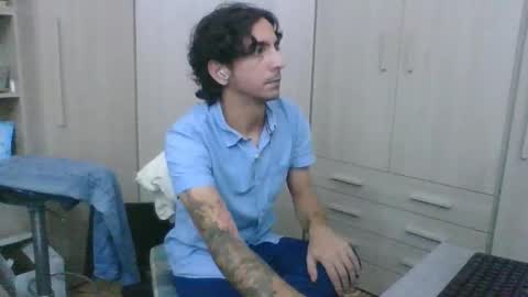 Snapshot of slimteaser089 chatting on 11/03/25, 01:01 SlimTeaser089 online show from 11/03/25, 01:01