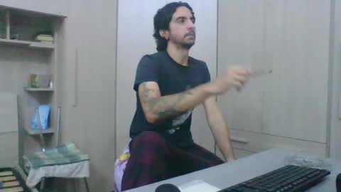 Snapshot of slimteaser089 chatting on 11/16/25, 02:11 SlimTeaser089 online show from 11/16/25, 02:11