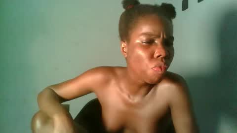 Snapshot of slimzyxdoll chatting on 09/16/25, 11:55 slimzyxdoll online show from 09/16/25, 11:55