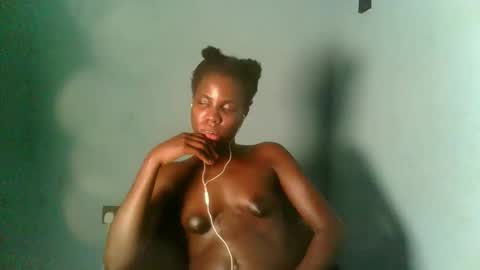 Snapshot of slimzyxdoll chatting on 09/18/25, 01:18 slimzyxdoll online show from 09/18/25, 01:18