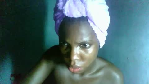 Snapshot of slimzyxdoll chatting on 10/07/25, 08:39 slimzyxdoll online show from 10/07/25, 08:39