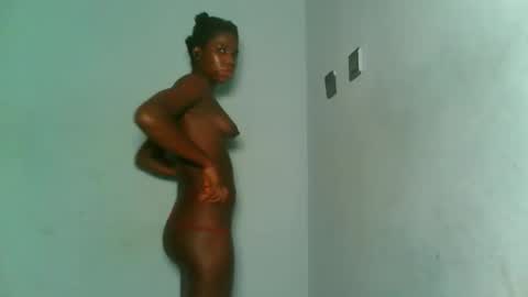 Snapshot of slimzyxdoll chatting on 10/09/25, 11:25 slimzyxdoll online show from 10/09/25, 11:25