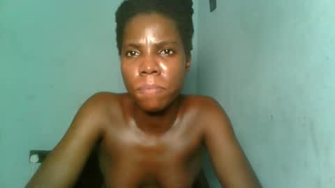 Snapshot of slimzyxdoll chatting on 10/11/25, 12:43 slimzyxdoll online show from 10/11/25, 12:43