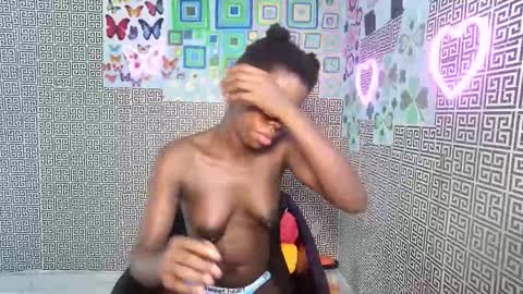 Snapshot of slimzyxdoll chatting on 10/21/25, 01:34 slimzyxdoll online show from 10/21/25, 01:34