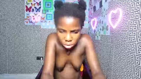 Snapshot of slimzyxdoll chatting on 10/23/25, 02:44 slimzyxdoll online show from 10/23/25, 02:44