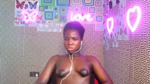 Snapshot of slimzyxdoll chatting on 10/29/25, 11:23 slimzyxdoll online show from 10/29/25, 11:23