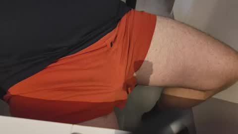 Snapshot of slintix1 chatting on 11/13/25, 12:04 slintix1 online show from 11/13/25, 12:04