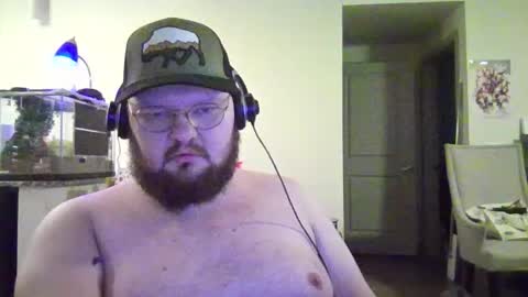 Snapshot of slipinside3 chatting on 12/01/25, 06:29 Matt online show from 12/01/25, 06:29