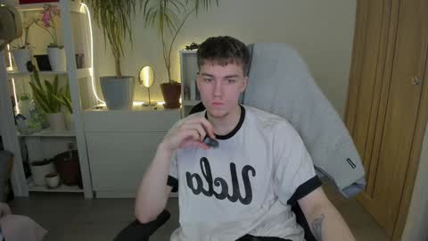 Mila online show from 01/23/25, 01:35