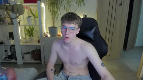 Mila online show from 02/13/25, 12:35