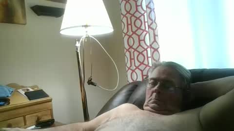 slippery_duck online show from 02/14/26, 05:21