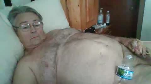 slippery_duck online show from 04/27/26, 06:17