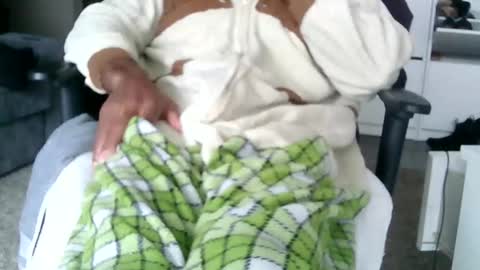 slipperyballs900 online show from 02/15/26, 02:03