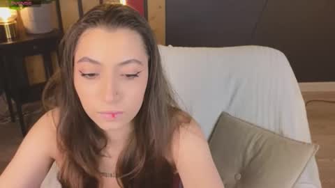 Emilia online show from 10/22/25, 12:27