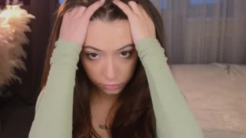 Emilia online show from 11/25/25, 12:27