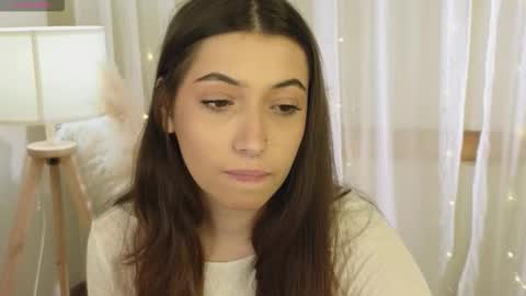 Emilia online show from 12/20/25, 12:23