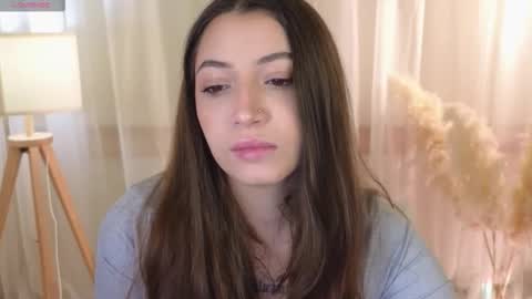 Emilia online show from 03/01/26, 12:18