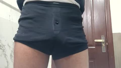 slowmooo_42069 online show from 01/05/26, 10:46