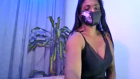 Snapshot of slrukshana chatting on 01/15/25, 11:51 Rukshana online show from 01/15/25, 11:51