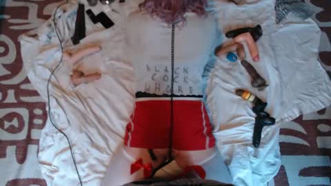 Snapshot of slutgurl_pdx chatting on 01/01/25, 05:55 slutgurl_pdx online show from 01/01/25, 05:55