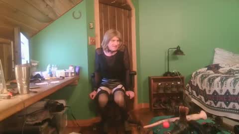 Snapshot of slutjennifertransxx chatting on 10/24/25, 02:41 slutjennifertransxx online show from 10/24/25, 02:41