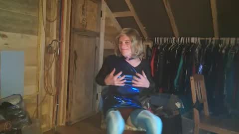 slutjennifertransxx online show from 02/06/26, 05:23