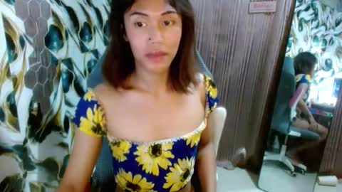 Snapshot of slutqueen_raz chatting on 04/24/26, 09:01 Raz online show from 04/24/26, 09:01
