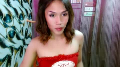 Snapshot of slutqueen_raz chatting on 06/25/26, 07:24 Raz online show from 06/25/26, 07:24