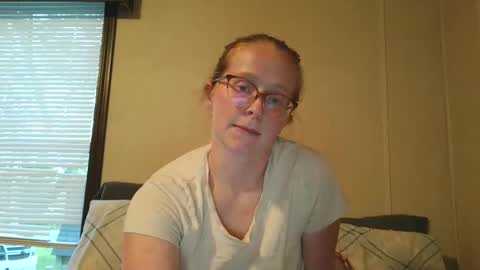 Slutty redhead3 online show from 10/24/25, 10:39